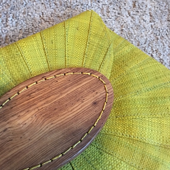 Pochette Clutch Mad Imports, Madagascar, Paille Tissée Marron, Broderie Oiseau, Fait Main